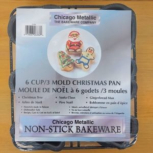New & Sealed Chicago Metallic 6 Cup/3 Mold Christmas Pan
